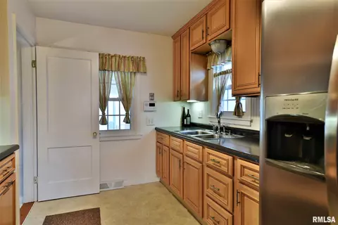 2632 S 8th St, Springfield, IL 62703 photo 13