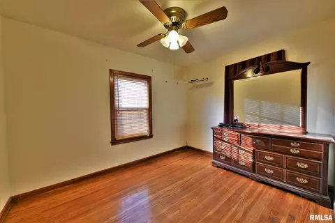 2632 S 8th St, Springfield, IL 62703 photo 4