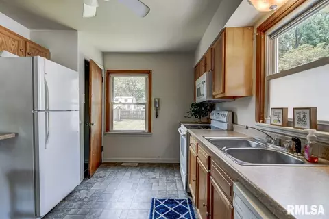 2025 N 21st St, Springfield, IL 62702 photo 10