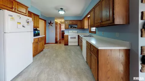 2540 Charlack Ave, Springfield, IL 62704 photo 12