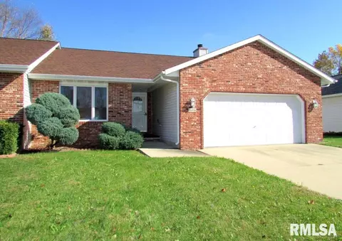 1606 Thornhill Dr, Springfield, IL 62711 photo 1