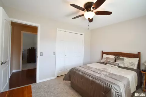 2712 Delaware Dr, Springfield, IL 62702 photo 10