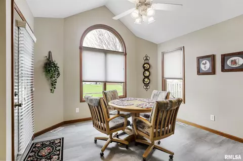 5308 Bunting Dr, Springfield, IL 62711 photo 10