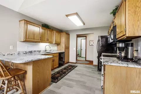 5308 Bunting Dr, Springfield, IL 62711 photo 9