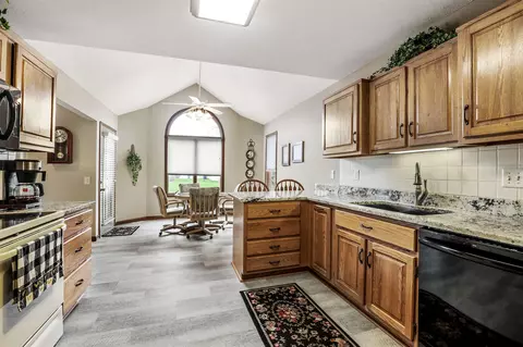 5308 Bunting Dr, Springfield, IL 62711 photo 8