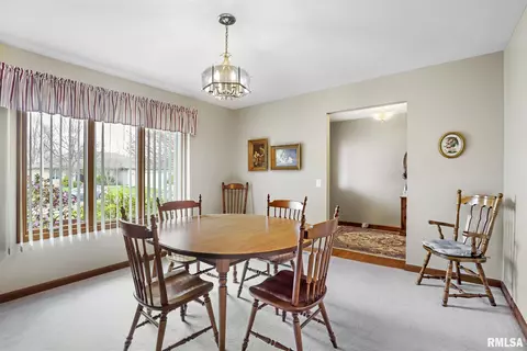 5308 Bunting Dr, Springfield, IL 62711 photo 6