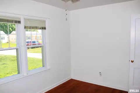 2325 S Spring St, Springfield, IL 62704 photo 16