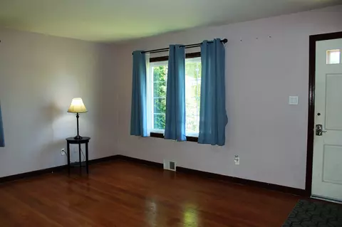 2325 S Spring St, Springfield, IL 62704 photo 6