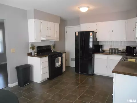 2264 Dunwich St, Springfield, IL 62702 photo 8