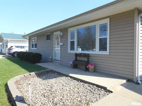 2264 Dunwich St, Springfield, IL 62702 photo 3