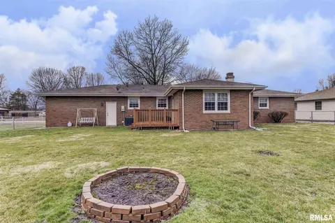 604 Rainbow Dr, Athens, IL 62613 photo 24