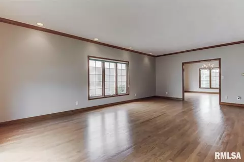 3905 Stone Bridge Rd, Springfield, IL 62711 photo 3