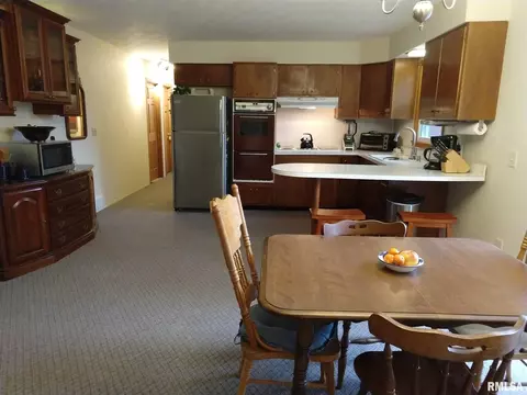 208 Cartwright Dr, Springfield, IL 62704 photo 10