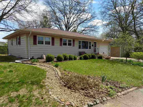 208 Cartwright Dr, Springfield, IL 62704 photo 1