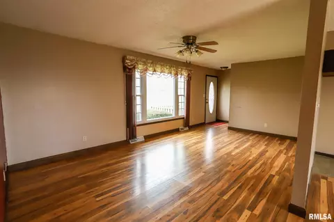 224 170th St, Avon, IL 61415 photo 4