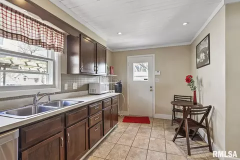 904 S State St, Springfield, IL 62704 photo 15