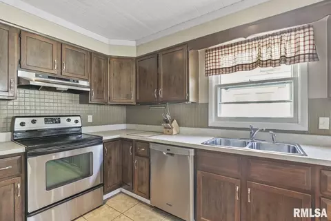 904 S State St, Springfield, IL 62704 photo 14