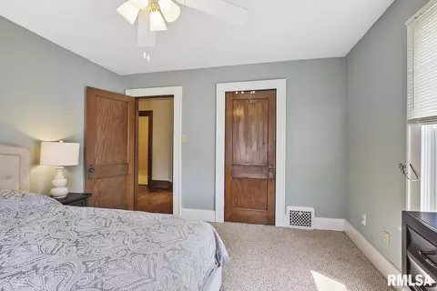 904 S State St, Springfield, IL 62704 photo 7