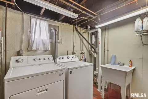 904 S State St, Springfield, IL 62704 photo 4