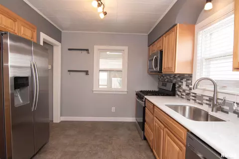 2623 S 8th St, Springfield, IL 62703 photo 7