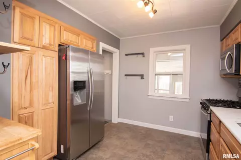 2623 S 8th St, Springfield, IL 62703 photo 8