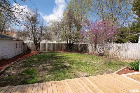 2623 S 8th St, Springfield, IL 62703 photo 2