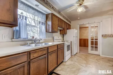 2013 Bruns Ln, Springfield, IL 62702 photo 6