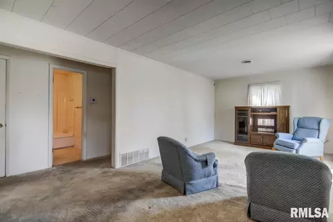 2013 Bruns Ln, Springfield, IL 62702 photo 5