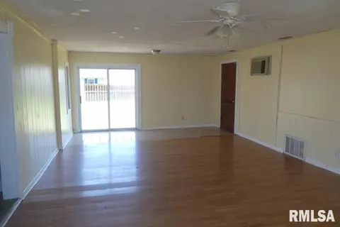 133 E Lincoln St, Greenview, IL 62642 photo 13