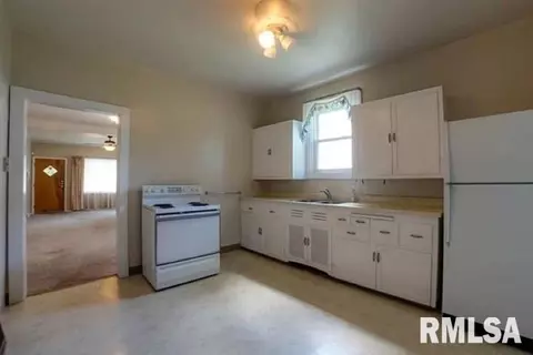 1627 N 8th St, Springfield, IL 62702 photo 9