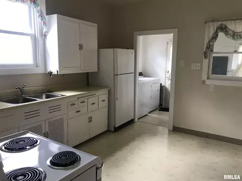 1627 N 8th St, Springfield, IL 62702 photo 7