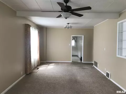 1627 N 8th St, Springfield, IL 62702 photo 3