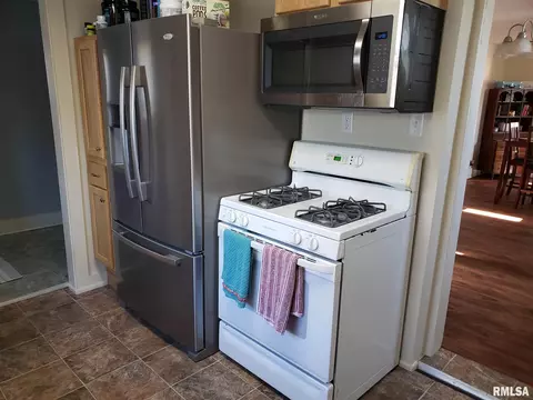 3233 S 3rd St, Springfield, IL 62703 photo 11