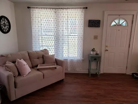 3233 S 3rd St, Springfield, IL 62703 photo 4