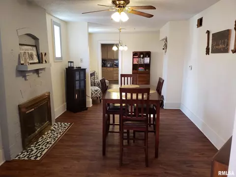 3233 S 3rd St, Springfield, IL 62703 photo 8