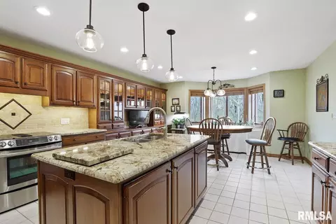 3204 Hazlett Rd, Springfield, IL 62707 photo 9