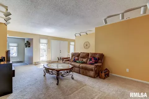 2555 Cherry Rd, Springfield, IL 62704 photo 16