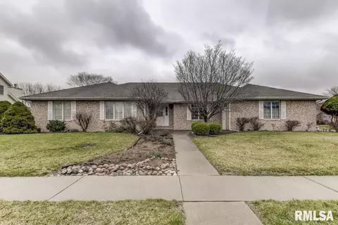 2621 Hazelnut Dr, Springfield, IL 62704 photo 1