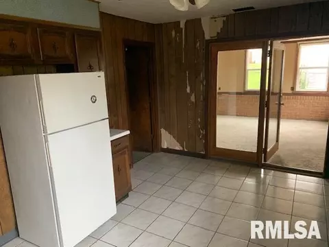 608 N Park, Springfield, IL 62702 photo 11