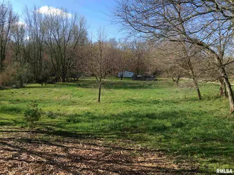 23 24 Fair Acres Dr, Monmouth, IL 61462