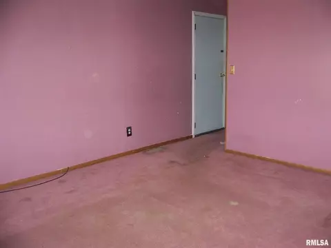 1833 Stanhope Rd, Springfield, IL 62702 photo 2