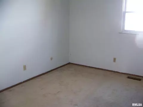 1833 Stanhope Rd, Springfield, IL 62702 photo 4