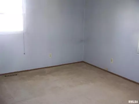 1833 Stanhope Rd, Springfield, IL 62702 photo 3
