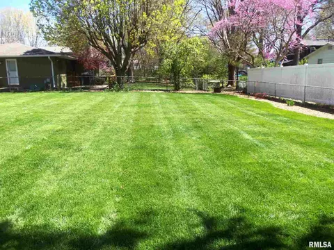 118 Lost Tree St, Springfield, IL 62704 photo 2