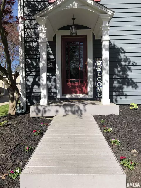 2005 S Park Ave, Springfield, IL 62704 photo 2