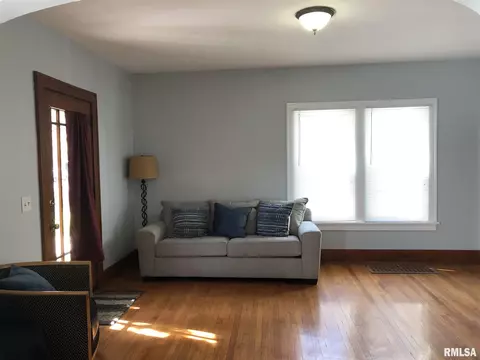 2005 S Park Ave, Springfield, IL 62704 photo 5