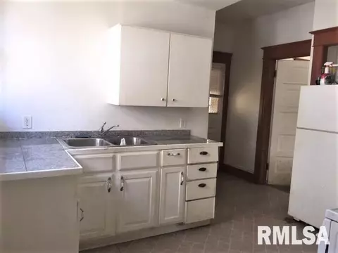 2038 E Capitol Ave, Springfield, IL 62703 photo 3