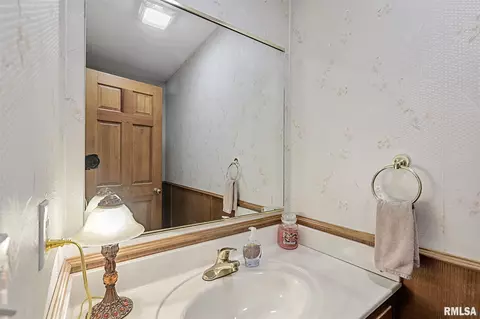 3100 Red Bud Ln, Springfield, IL 62712 photo 15