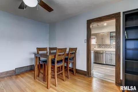 1912 S College St, Springfield, IL 62704 photo 6