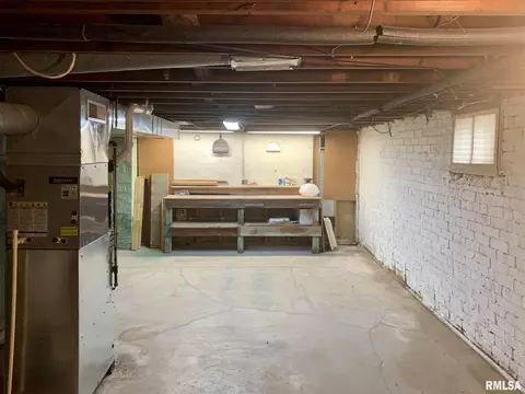 608 Garfield Ave, Springfield, IL 62702 photo 11